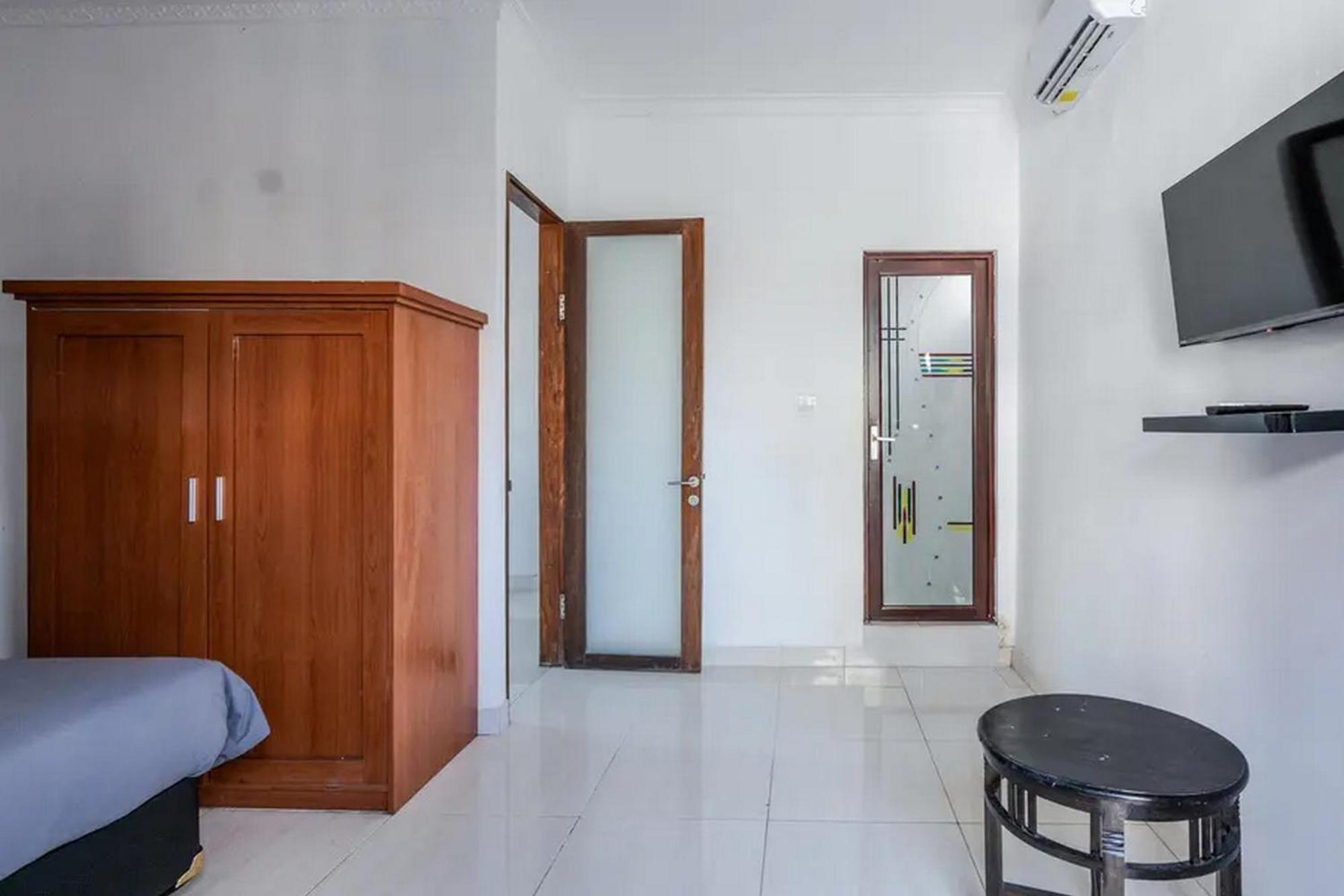 Ceria Guesthouse Seminyak Mitra Reddoorz Eksteriør billede