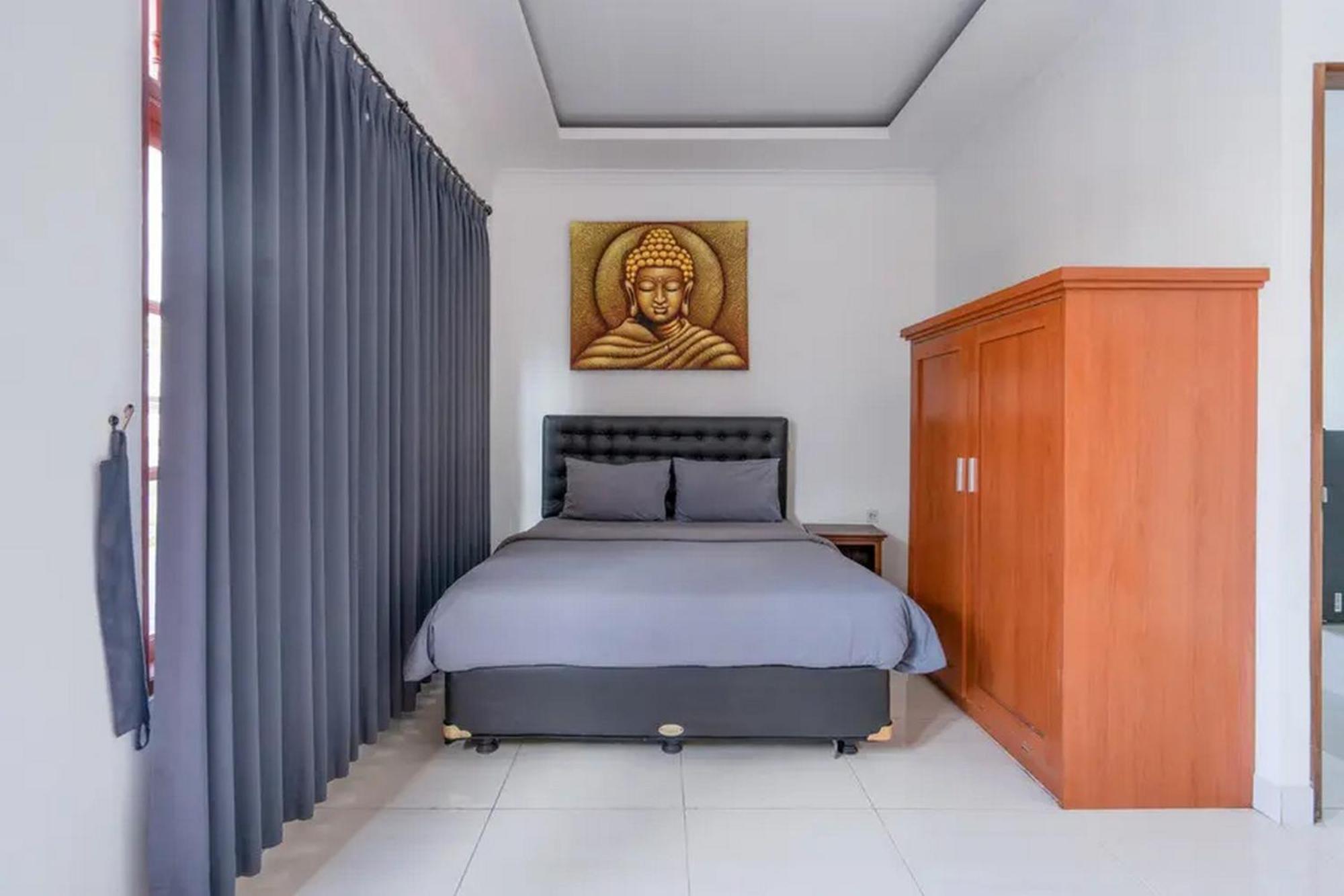 Ceria Guesthouse Seminyak Mitra Reddoorz Eksteriør billede