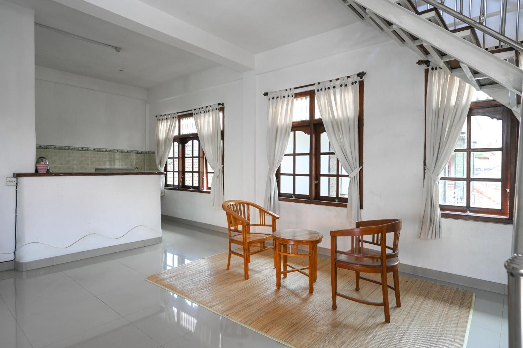 Ceria Guesthouse Seminyak Mitra Reddoorz Eksteriør billede