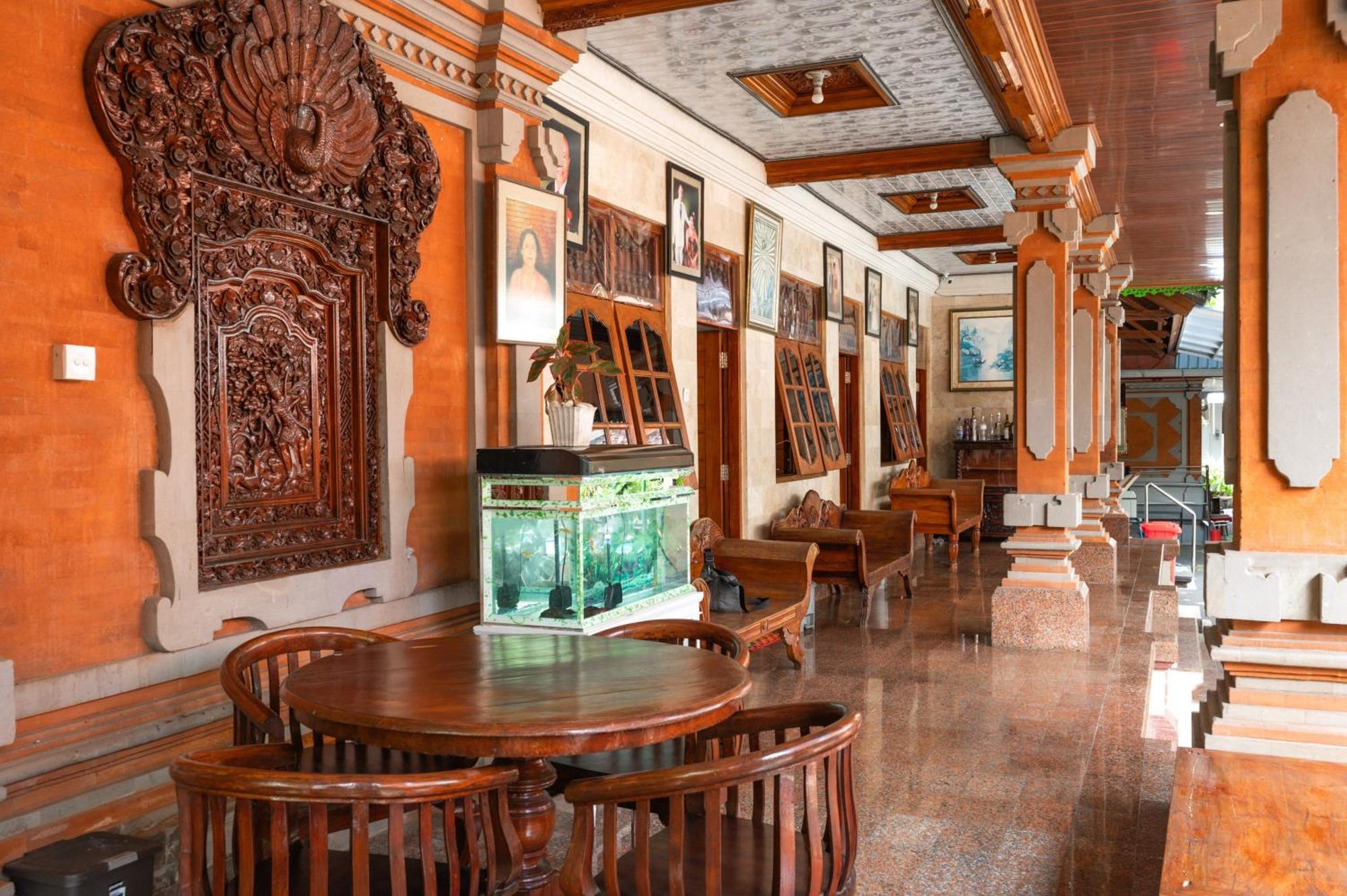 Ceria Guesthouse Seminyak Mitra Reddoorz Eksteriør billede