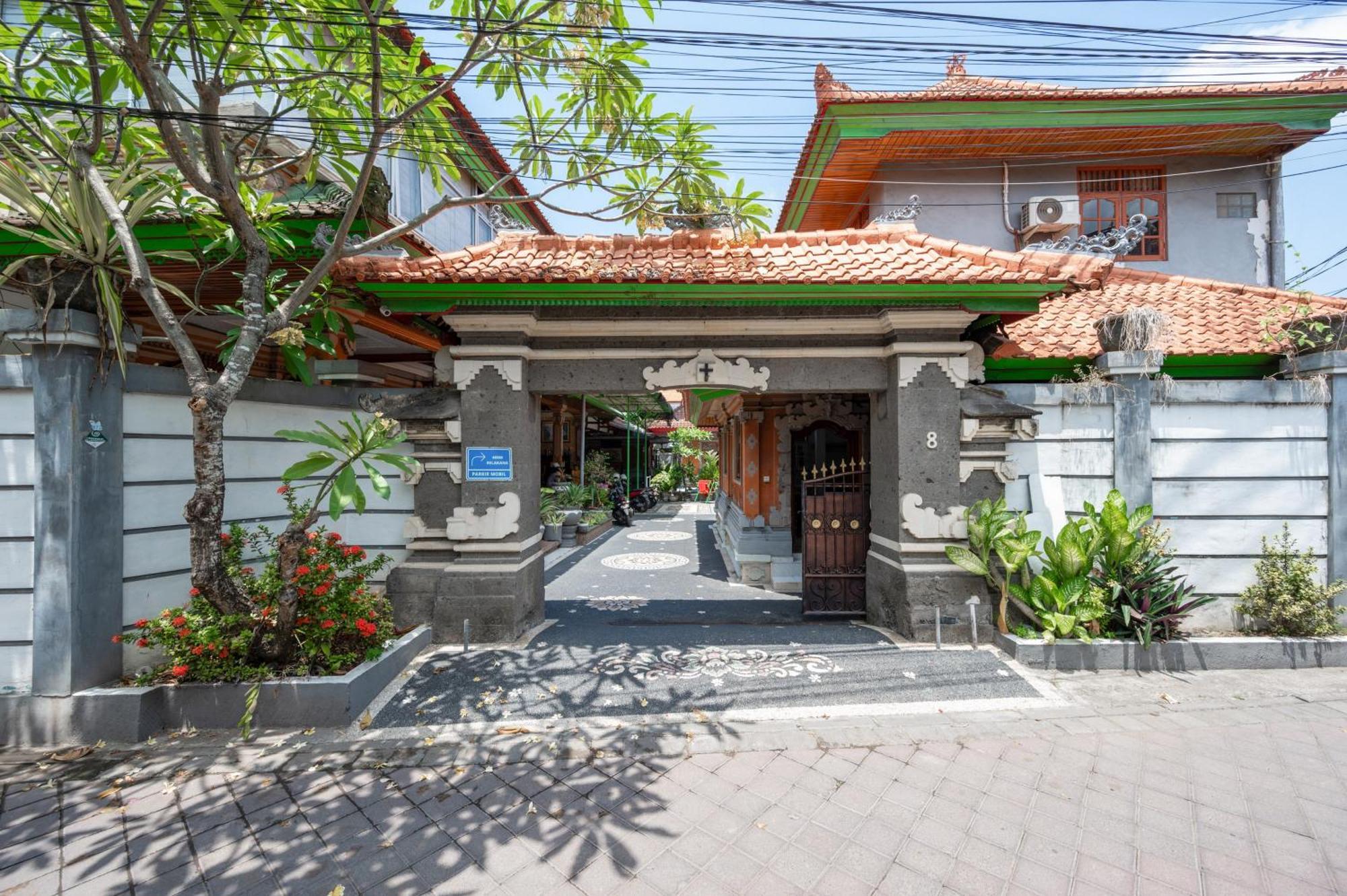 Ceria Guesthouse Seminyak Mitra Reddoorz Eksteriør billede