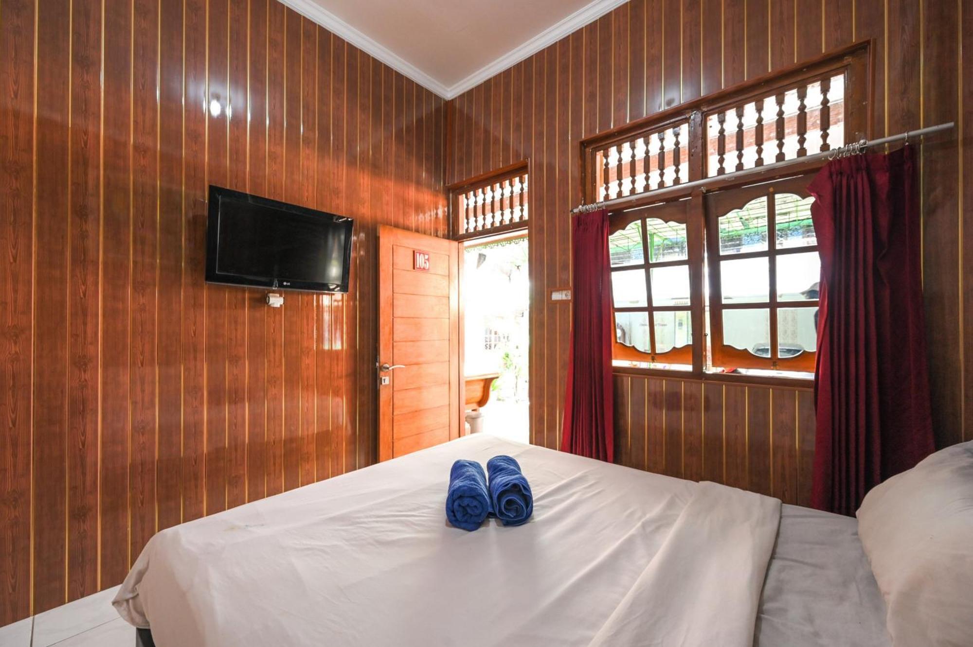 Ceria Guesthouse Seminyak Mitra Reddoorz Eksteriør billede