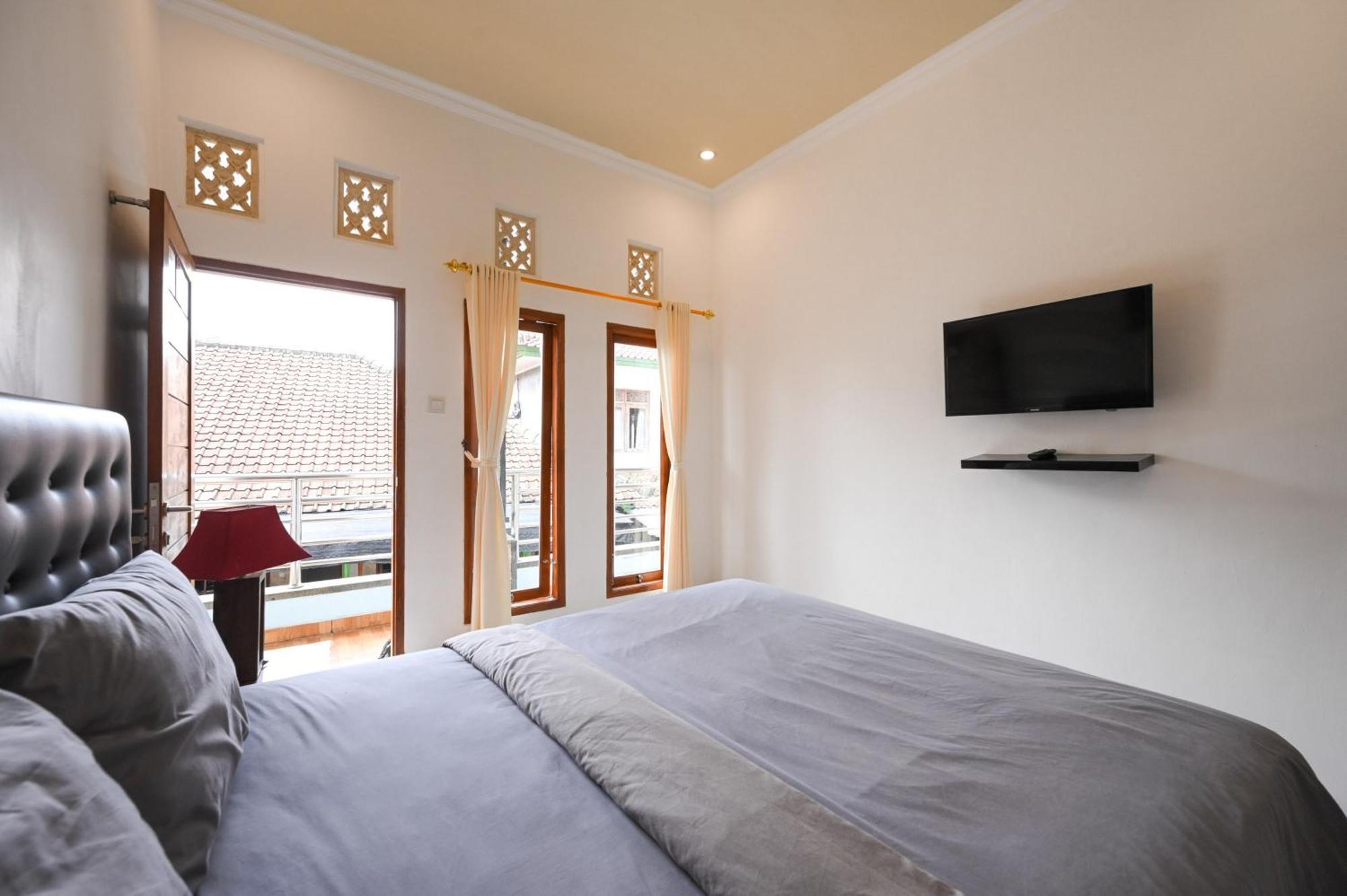 Ceria Guesthouse Seminyak Mitra Reddoorz Eksteriør billede