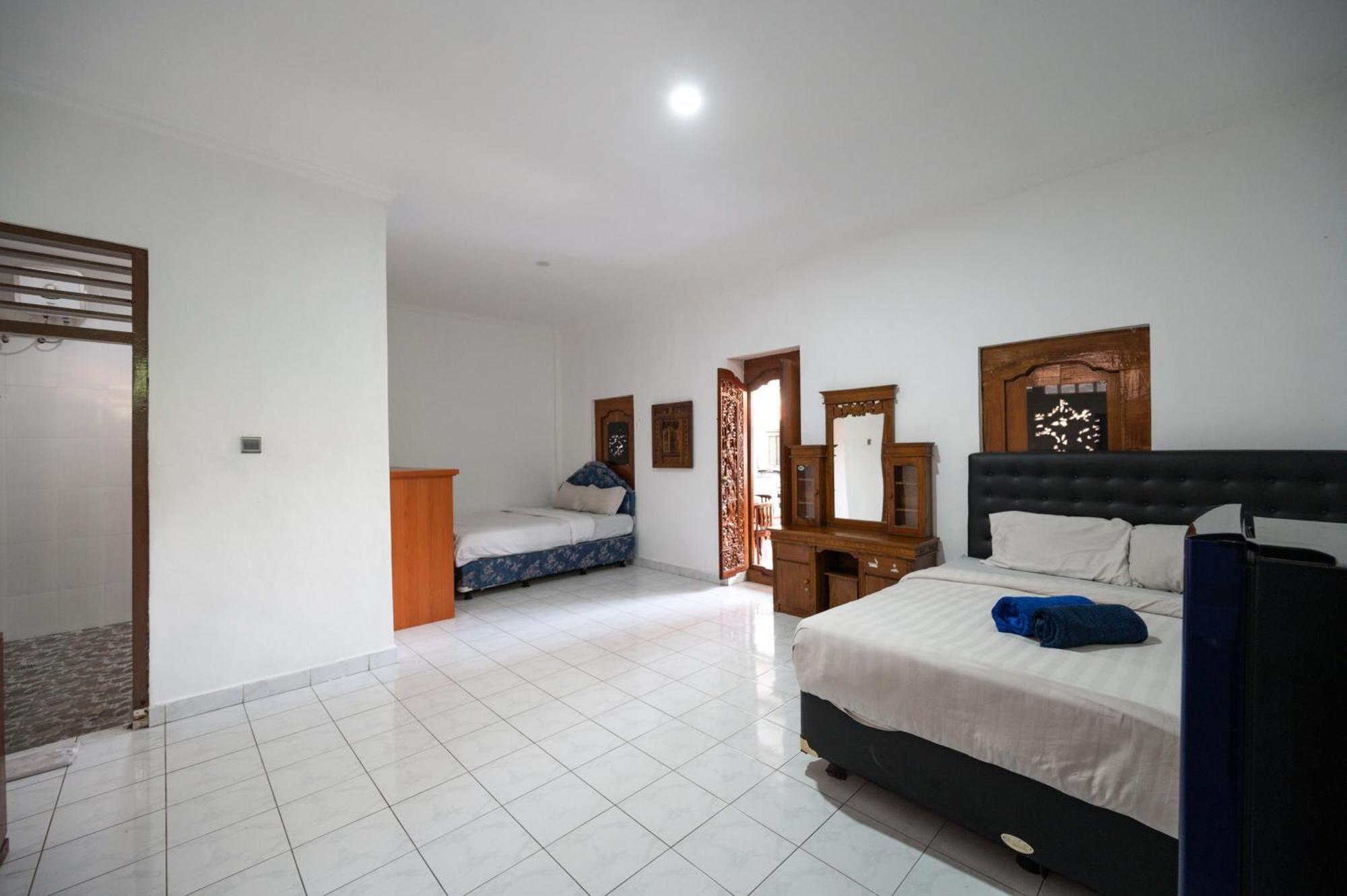 Ceria Guesthouse Seminyak Mitra Reddoorz Eksteriør billede